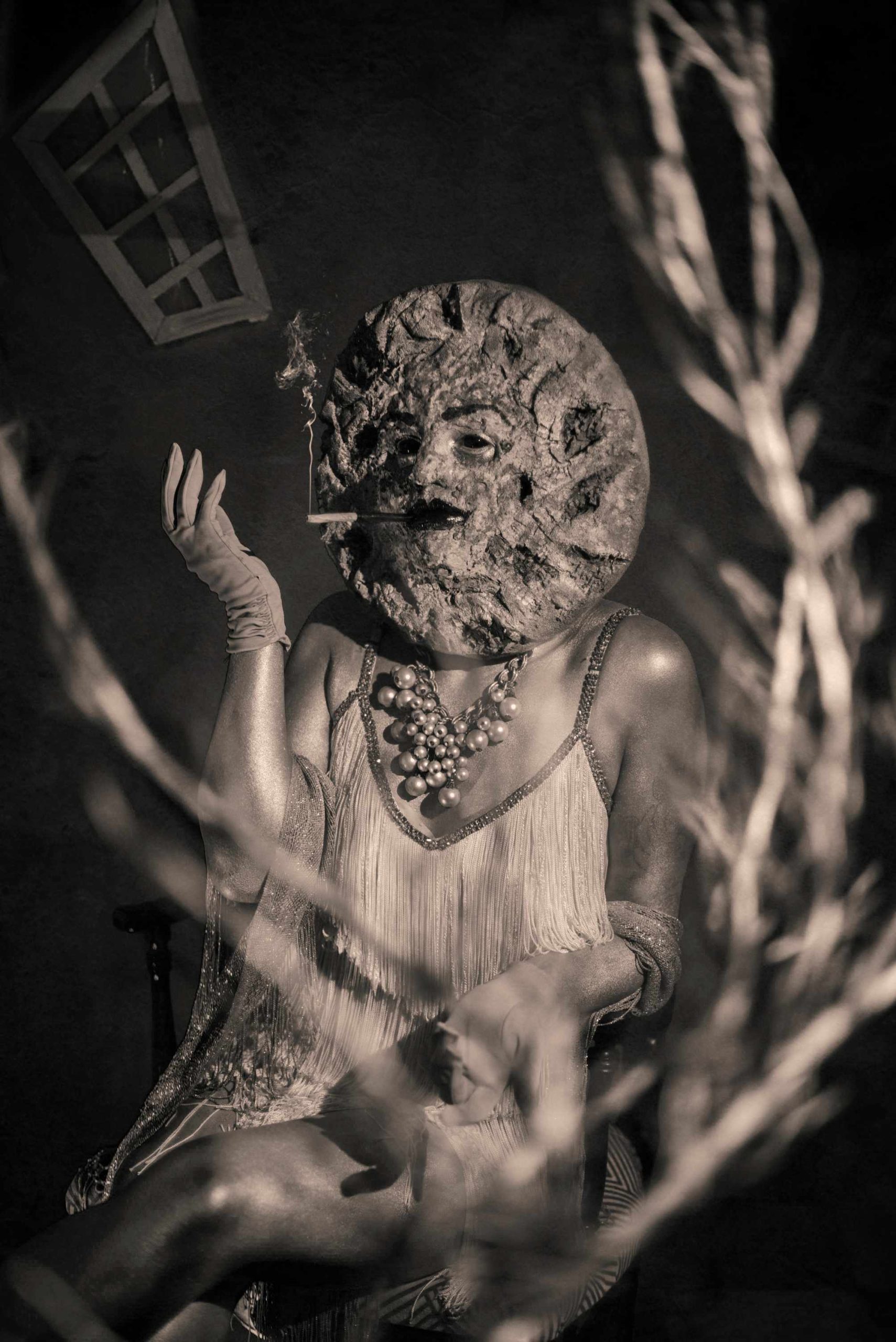 Criatura fantástica creada con prótesis y maquillaje FX en un rodaje de cine de terror.